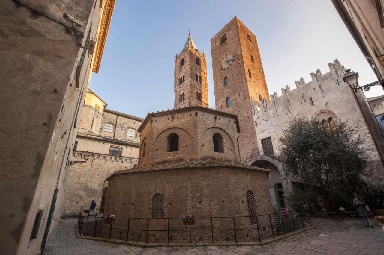 Le Torri Riviera Holiday Albenga Bagian luar foto