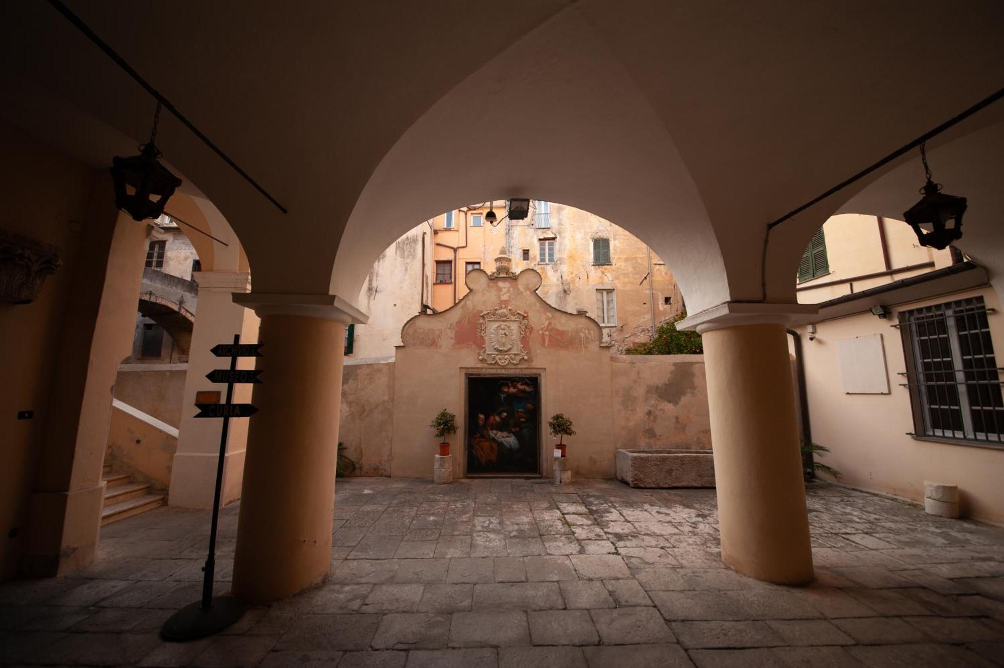 Le Torri Riviera Holiday Albenga Bagian luar foto